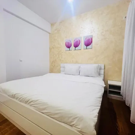 Апартаменти Upground Pipera View I Roa I 2 Br Бухарест